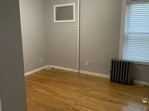 104-23 203rd St Floor 1, Saint Albans, NY 11412