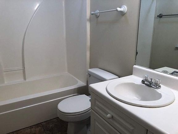 4th image of 2428 E University Dr APT 1110