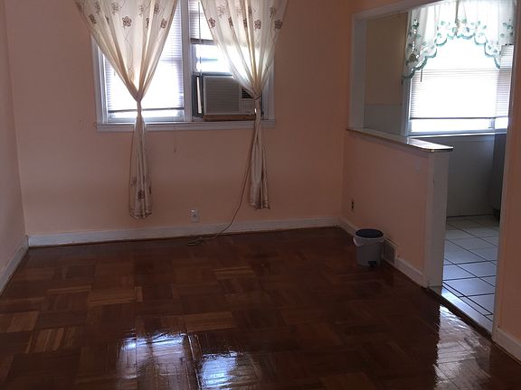 3rd image of 6617 Sylvester St
