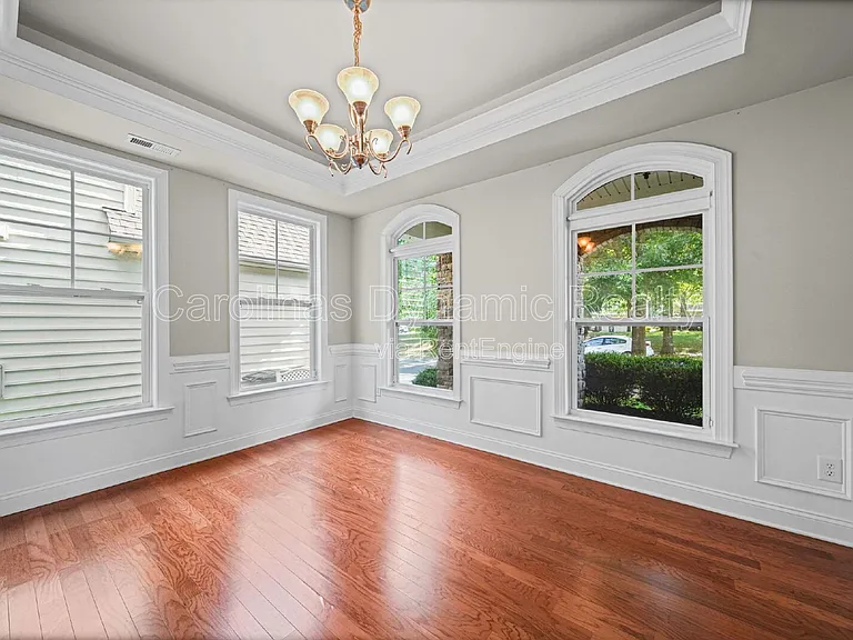 3405 Bidwell Ave — Photo 15