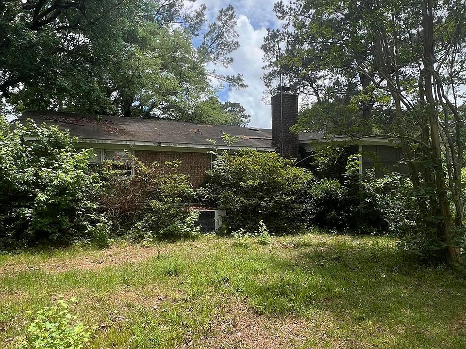 2nd image of 2428 Spring Garden St