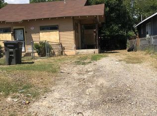 1135 Essex St, San Antonio, TX 78210