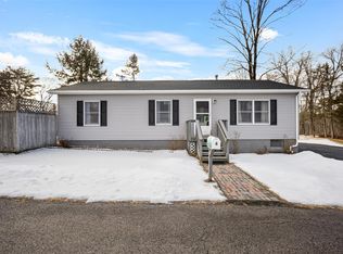 4 Hennessey Pl, Poughkeepsie, NY