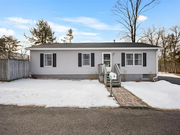 4 Hennessey Place, Poughkeepsie, NY 12601