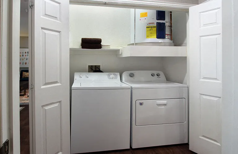 Lenox Village Apartments — Photo 32