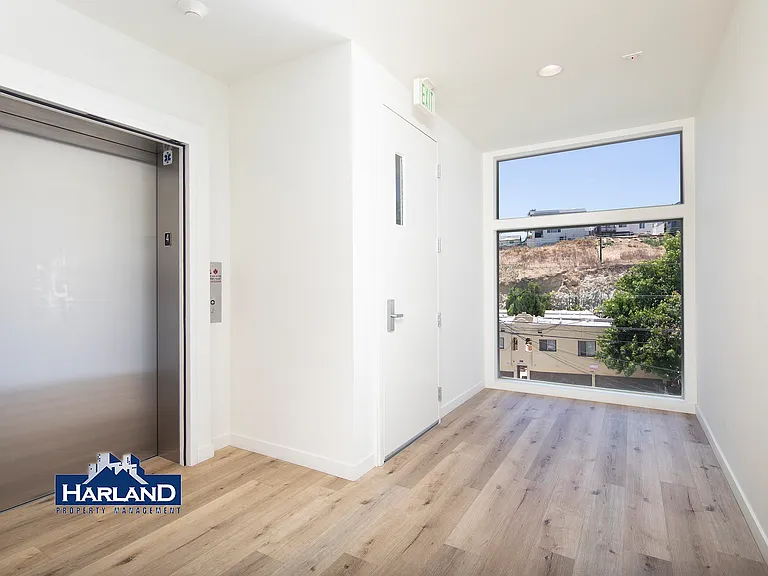 3333 Reynard Way #17 — Photo 10