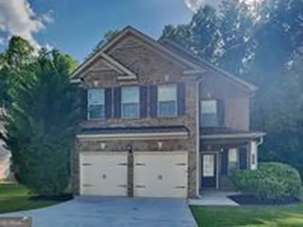 749 Rolling Downs Dr, Loganville, GA 30052