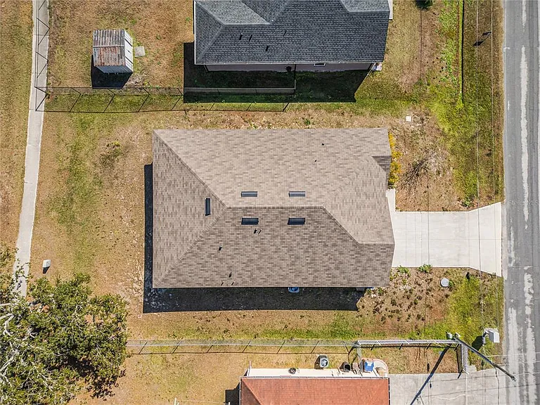 1126 Chichester Ct — Photo 3