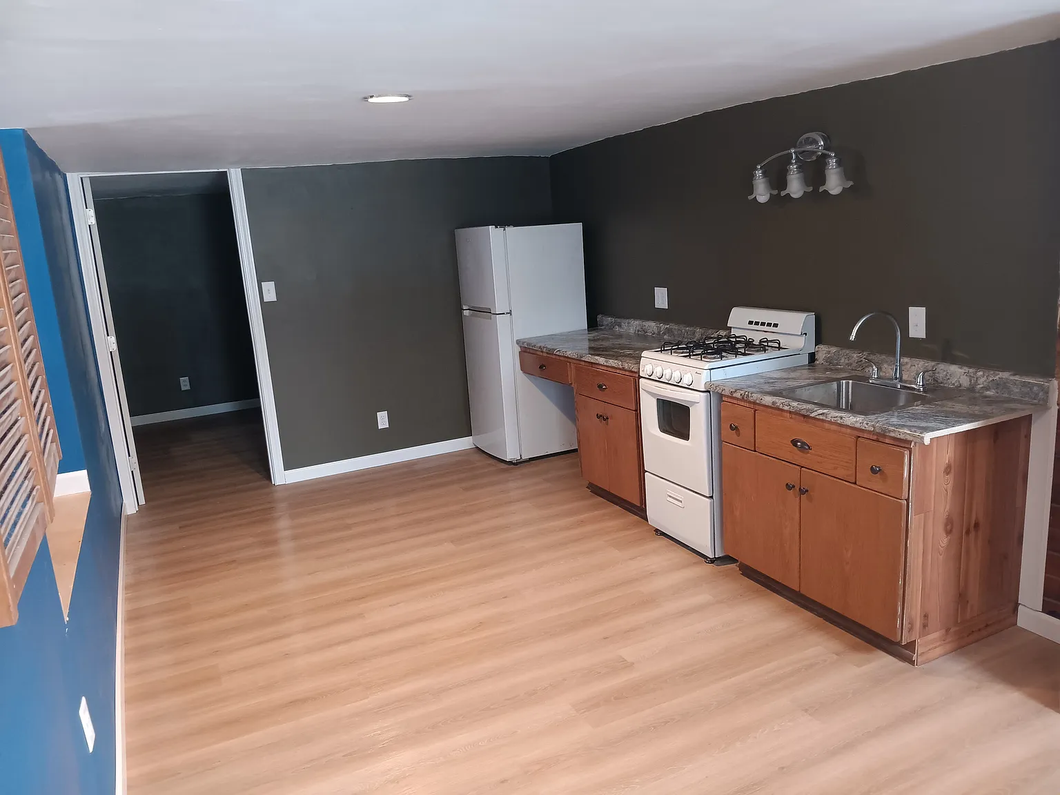 1 bed, 700 sqft, $1,081 — Photo 4