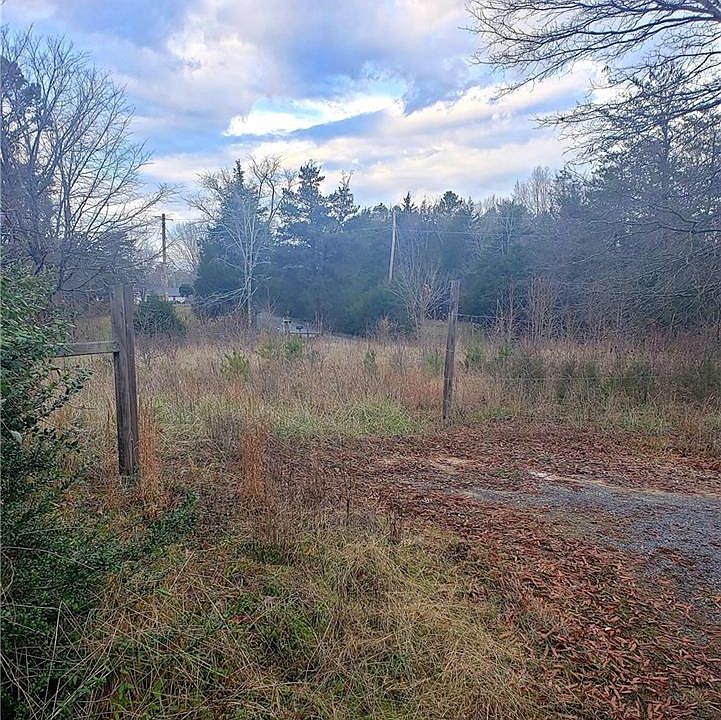 2nd image of 159 Hearthside Ln