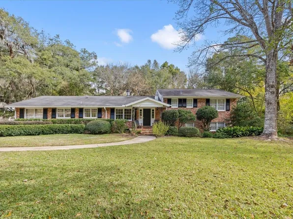 2805 Saint Leonard Dr, Tallahassee, FL 32312