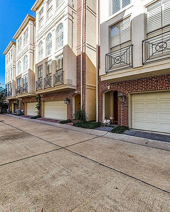 1st image of 2518 South Blvd