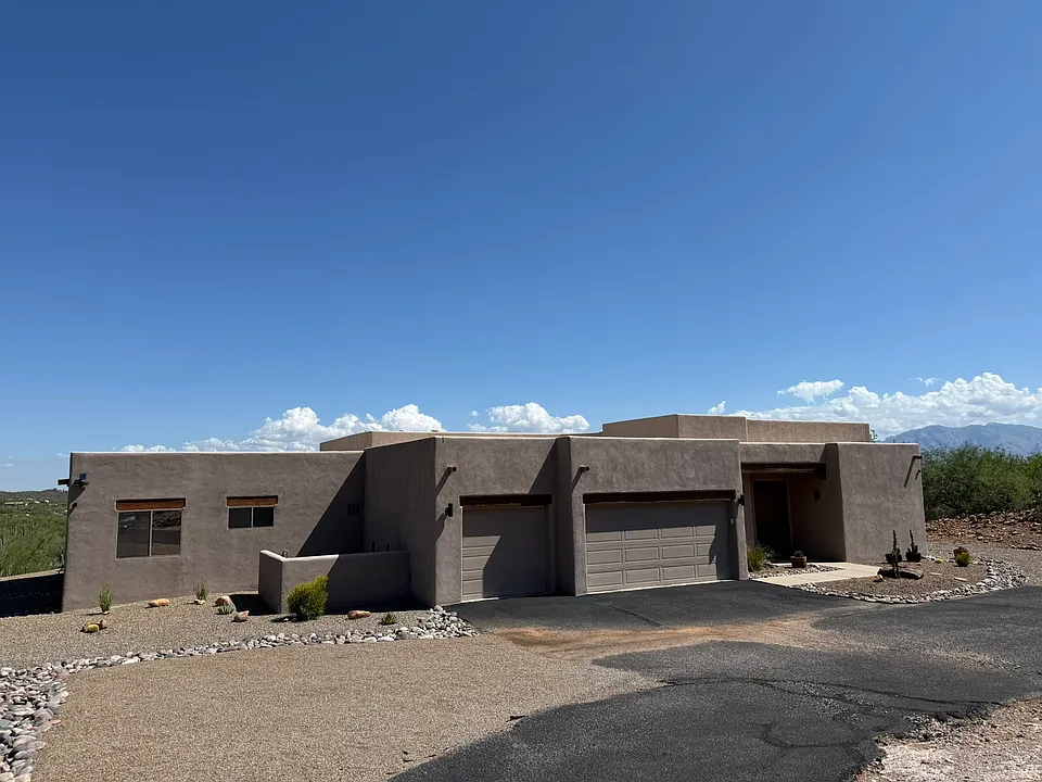 4440 W Mountain Side Dr