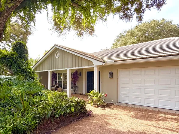 1515 Smugglers Cv, Vero Beach, FL 32963