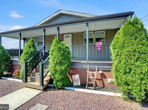27 Bendigo St, Tower City, PA 17980