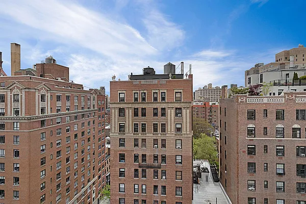 Sold by Compass | media 2