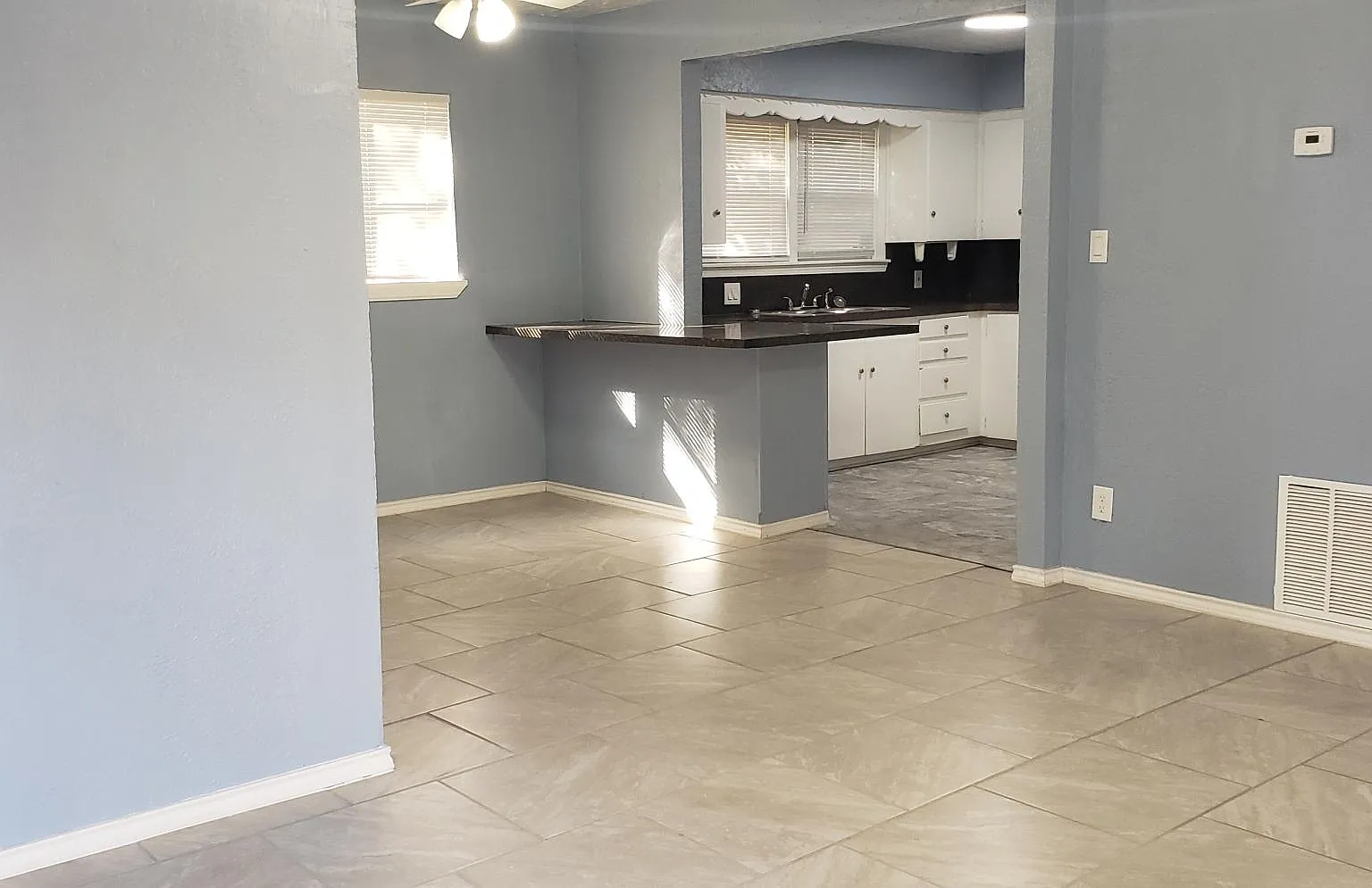 2 bed, 800 sqft, $800 — Photo 1