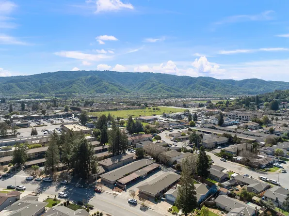 8275 Westwood Dr #1, Gilroy, CA 95020