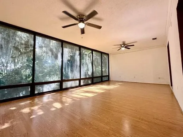 2816 SW 14th Dr #2816, Gainesville, FL 32608