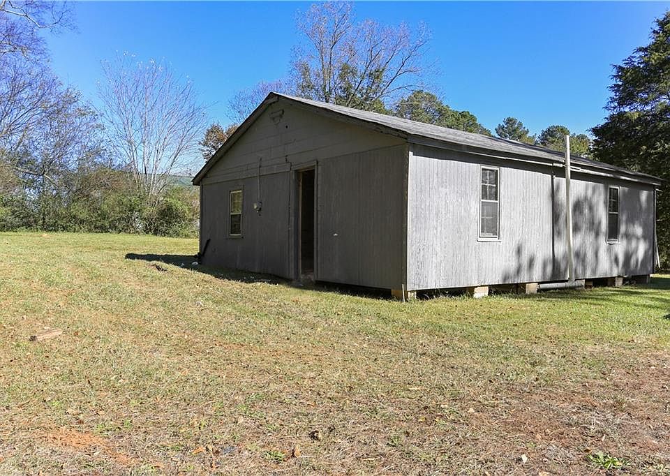 2nd image of 2320 Hopkins Rd