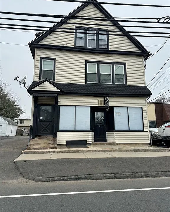 31 Lucy St #3