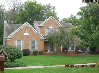 19543 Elm Dr, Strongsville, OH