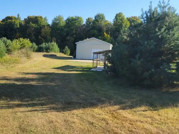 3075 Six Mile Rd, Remus, MI 49340