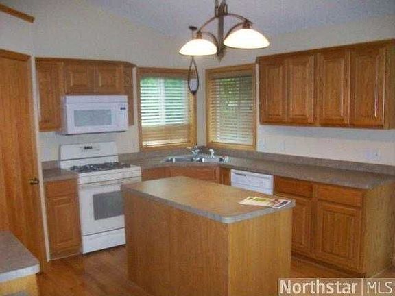 3rd image of 23597 Flora Ct NW