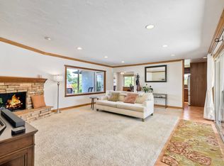 444 Beaumont Dr, Vista, CA 92084