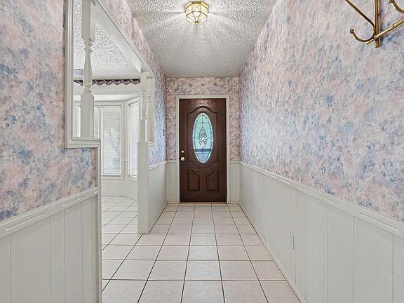 3rd image of 5213 86th St