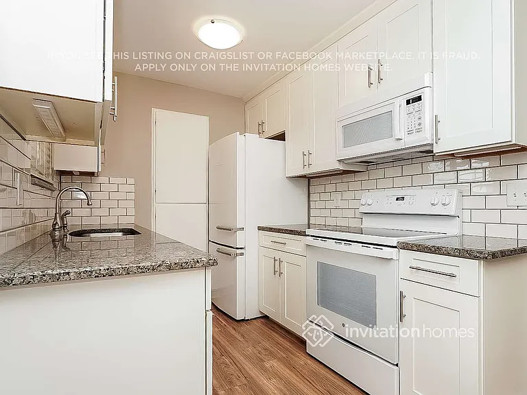 10530 W 106th Pl — Photo 8