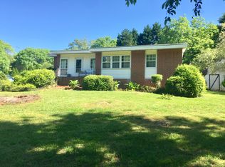 42 Ward Dr, Ellenwood, GA 30294