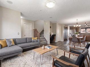 70 N Walden Mnr SE, Calgary, AB T2X0N1