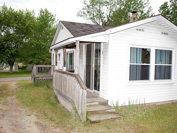 5th image of 6541 Lake St