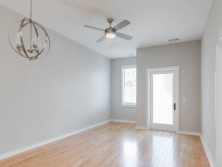 2416 Jefferson Ave — Photo 5
