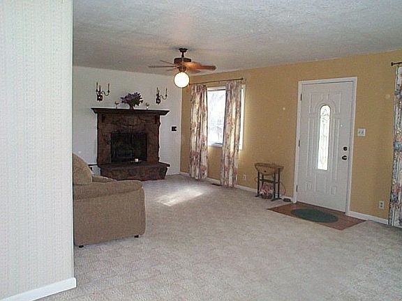 Gas Fireplace in LR