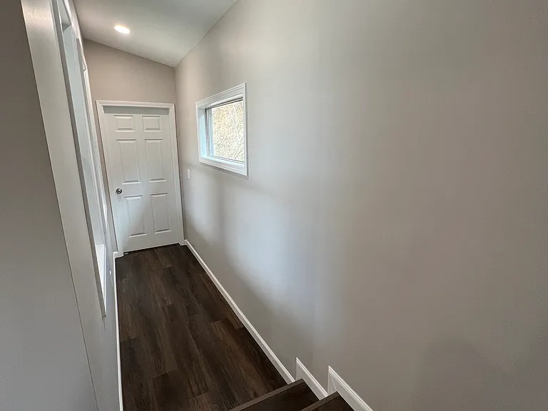 1546 Whitestone Rd N #2 — Photo 5