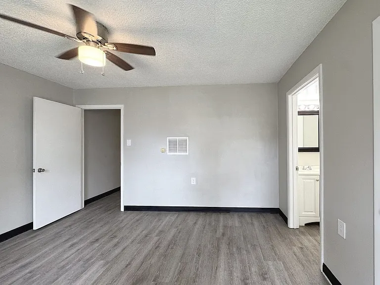 Haven on Canal Apartments — Photo 25