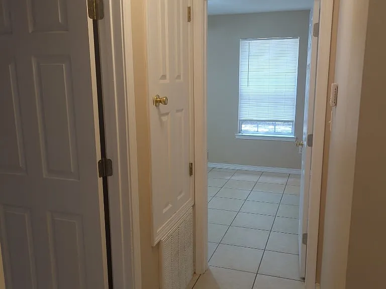 2560 Kingston Rd — Photo 6