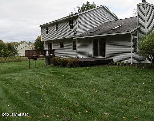 2nd image of 5888 Sugartree Dr NE