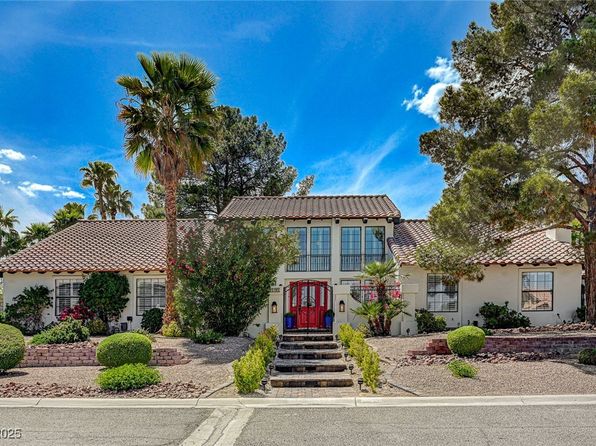 3151 Coachlight Cir, Las Vegas, NV 89117