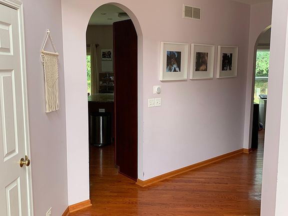 2nd image of 2262 Tremont Ave