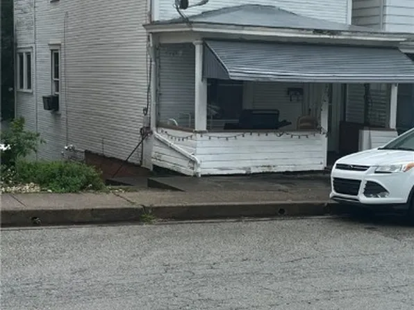 112 1/2 N 5th St, Jeannette, PA 15644