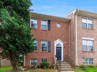 46607 Carriage Ct, Sterling, VA 20164