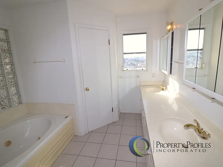 1584 Hanai Loop — Photo 12