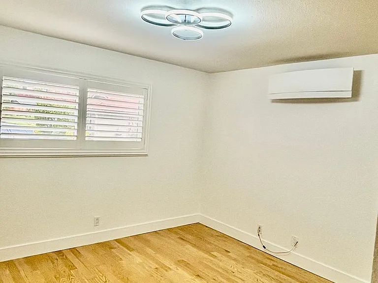 5464 Anselmo Ct — Photo 23