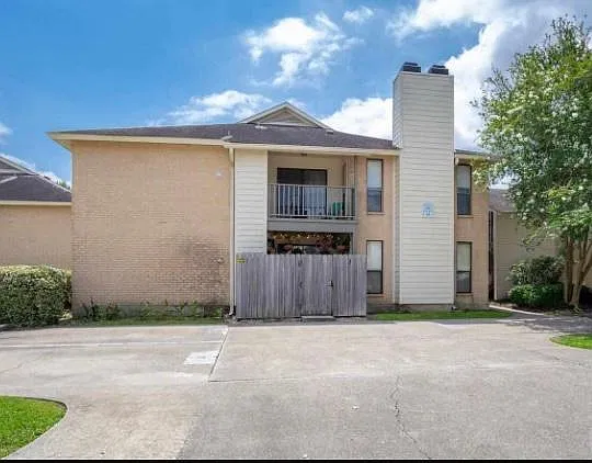 5233 Butter Creek Ln — Photo 2