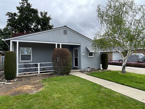 3rd image of 2062 Coastland Ave