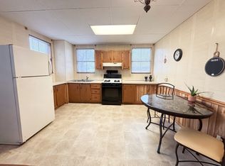 1522 Wilkes Ave, Quincy, IL 62305