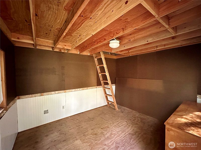 4th image of 158 Tyee Drive